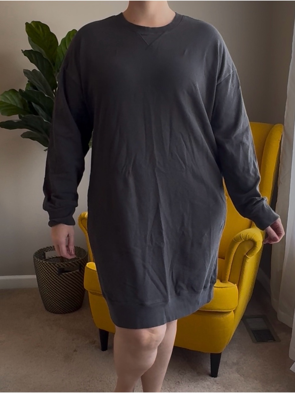 Old Navy Classic Crewneck Sweatshirt Dress in Charcoal